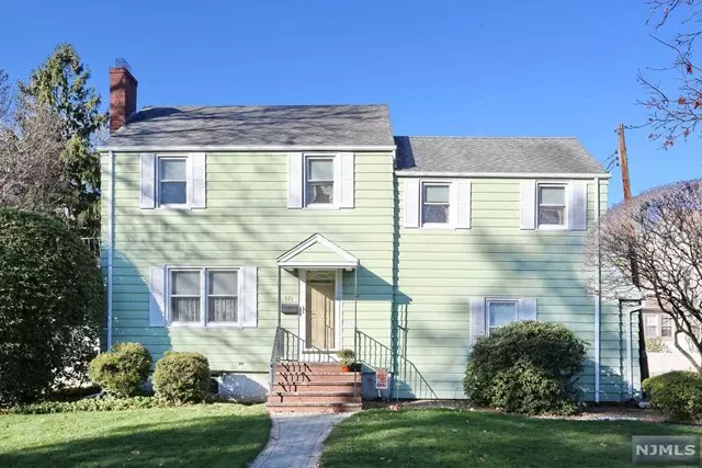 321 Elm Street, Oradell, NJ 07649