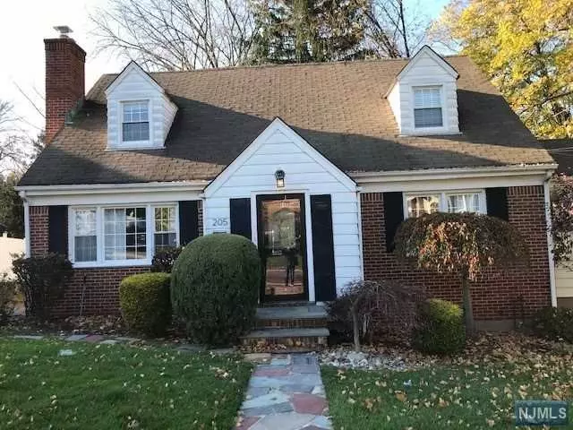 205 Elizabeth Street, Oradell, NJ 07649