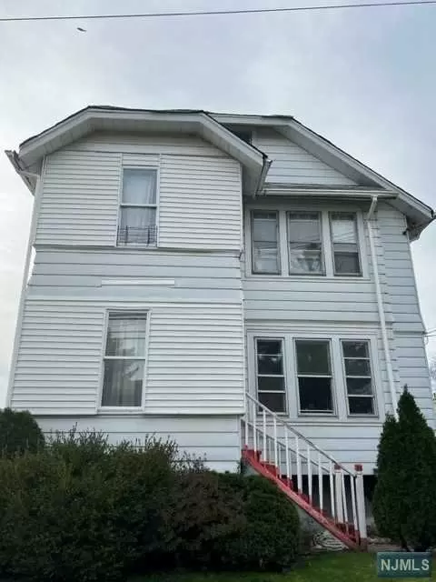 10 Cliff Street, Haledon, NJ 07508