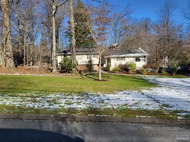 Upper Saddle River, NJ 07458,47 Rolling Ridge Road