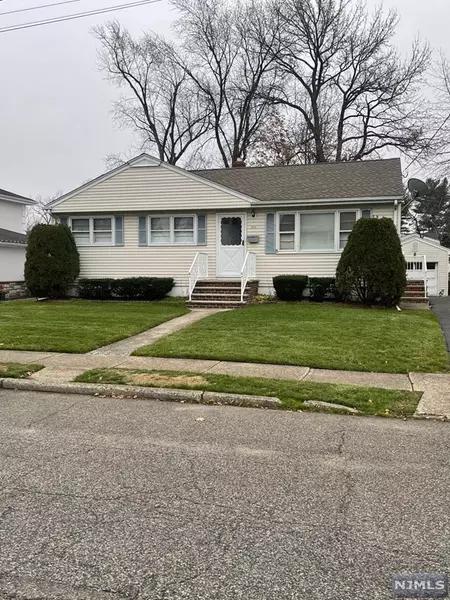 214 Cambridge Avenue, Saddle Brook, NJ 07663