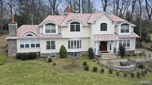 63 Pinehill Drive, Upper Saddle River, NJ 07458