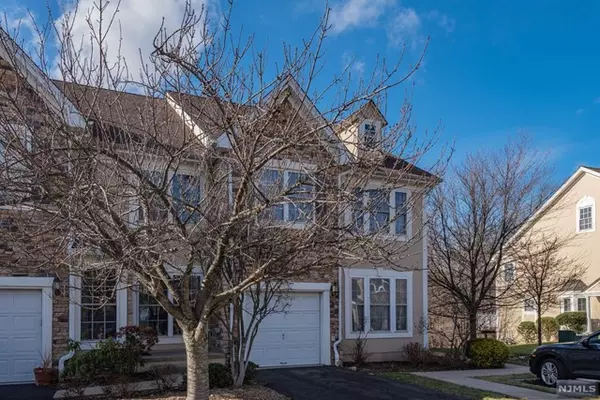 40 Magnolia Way, North Haledon, NJ 07508