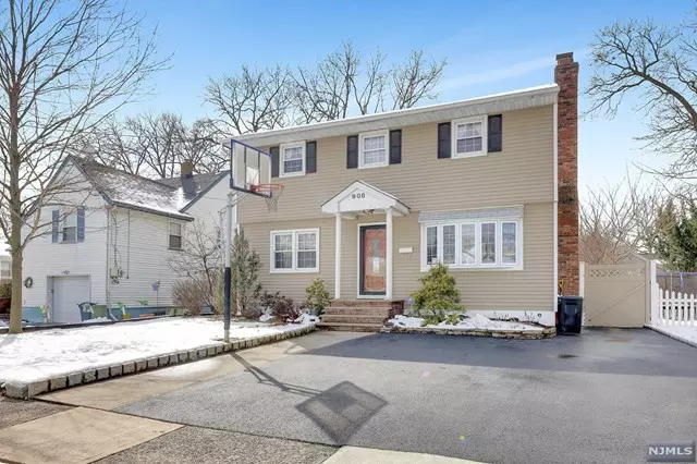 9-08 Canger Place, Fair Lawn, NJ 07410