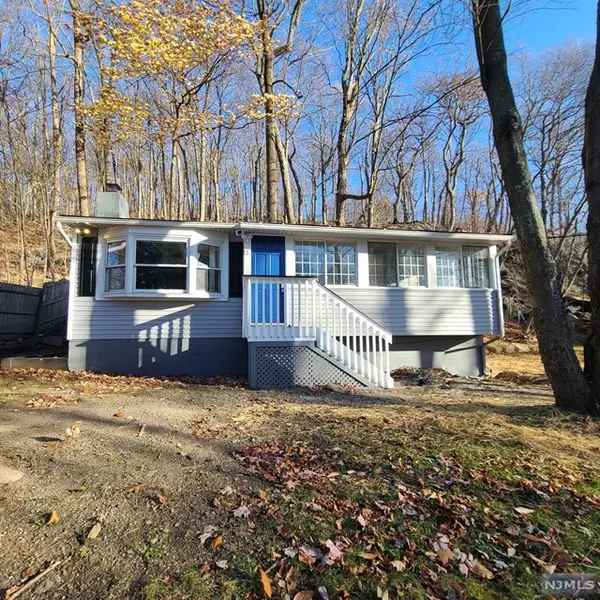 Vernon, NJ 07461,8 Cliffside Terrace