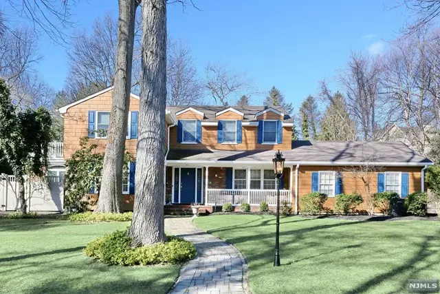 5 Berkshire Road, Woodcliff Lake, NJ 07677