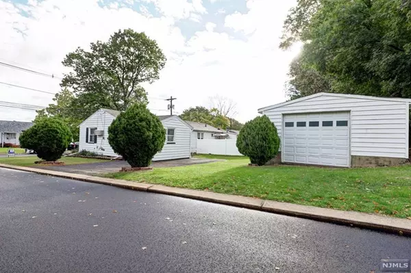 Clifton, NJ 07013,63 Stuyvesant Court