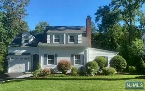 98 Windsor Road, Tenafly, NJ 07670