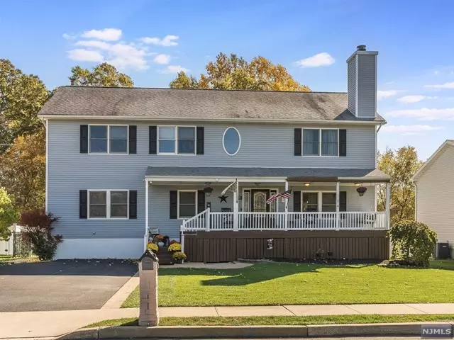 39 White Rock Boulevard, Jefferson Township, NJ 07438