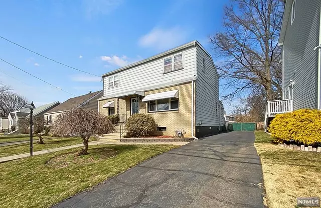 23 Evergreen Avenue, Nutley, NJ 07110