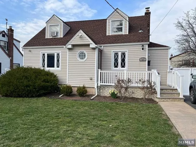 65 South Glenwood Drive, Bergenfield, NJ 07621