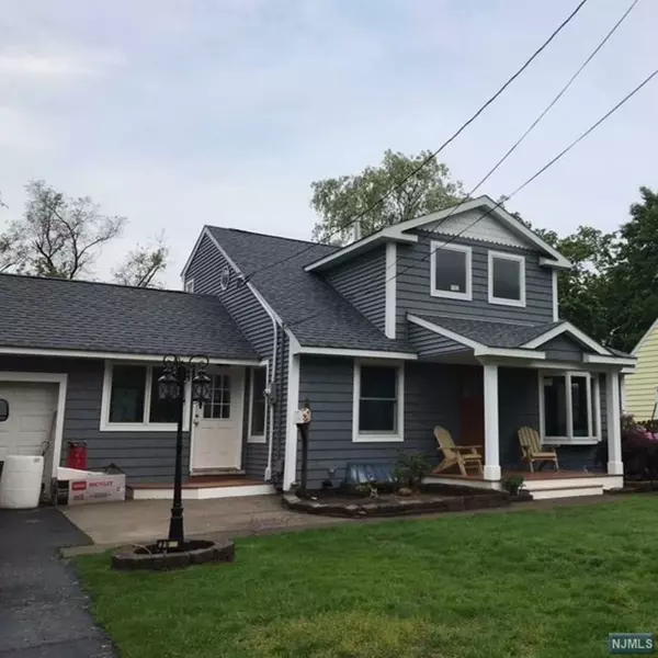 29 Oak Street, Oakland, NJ 07436