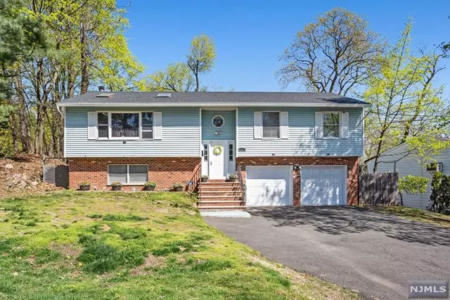 81 West Haledon Avenue, Haledon, NJ 07508