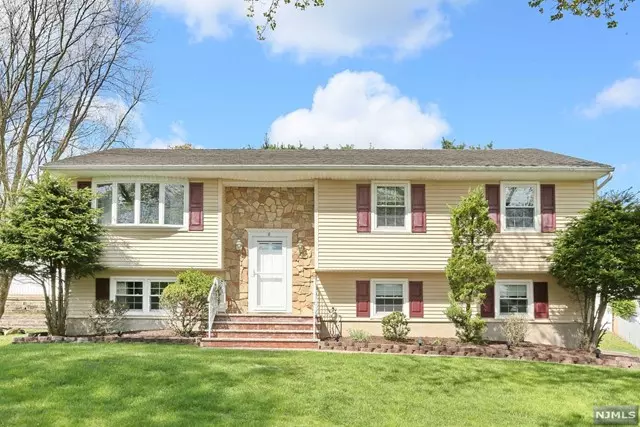 8 Best Street, Westwood, NJ 07675