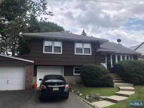 East Rutherford, NJ 07073,9 Margood Court