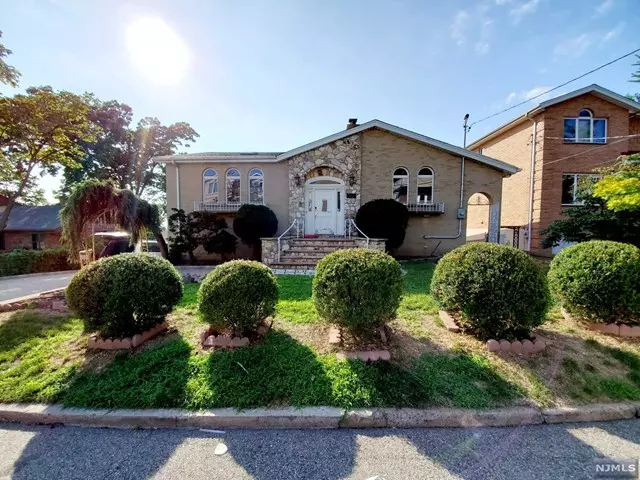 333 9th Street, Palisades Park, NJ 07650