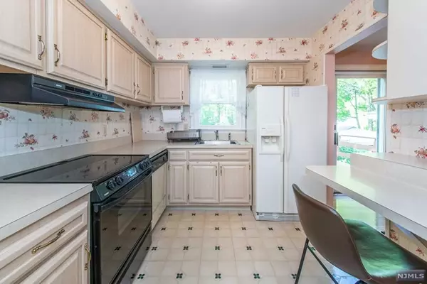 Denville Township, NJ 07834,5 Spruce Place