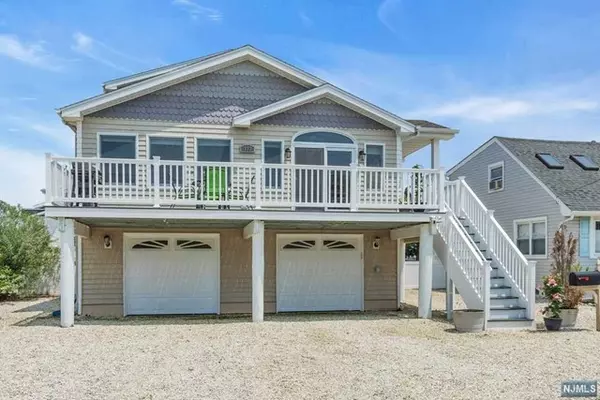 333 North 8th Street, Surf City, NJ 08008