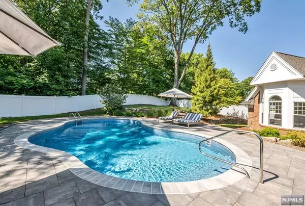 Wyckoff, NJ 07481,361 Brownstone Court