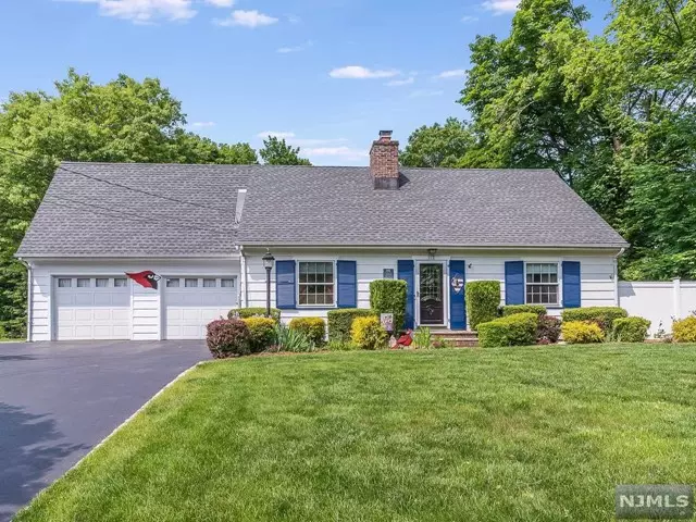 112 Center Street, Pompton Lakes, NJ 07442