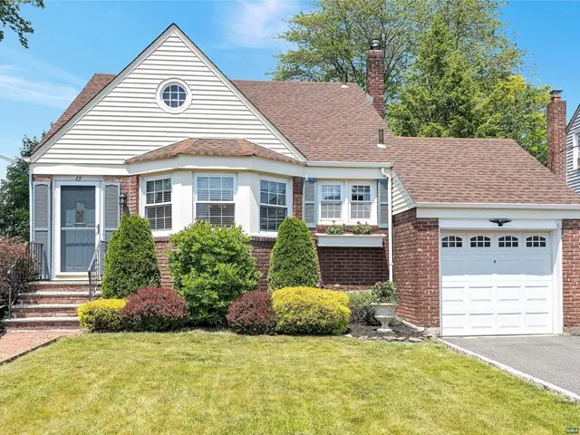 15 Deerfield Street, Bergenfield, NJ 07621