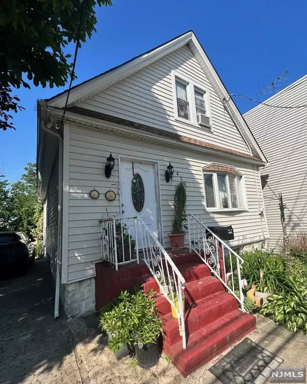 438 Allen Street,  Linden,  NJ 07036