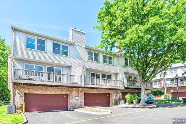 Edgewater, NJ 07020,158 Panorama Drive #158