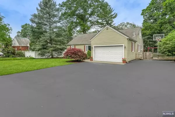 Waldwick, NJ 07463,100 Hopper Avenue