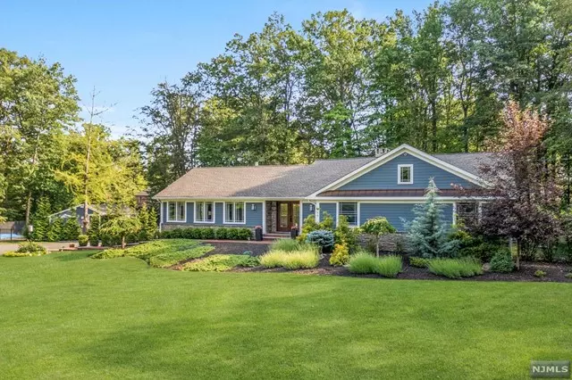 46 Glenwood Road, Upper Saddle River, NJ 07458