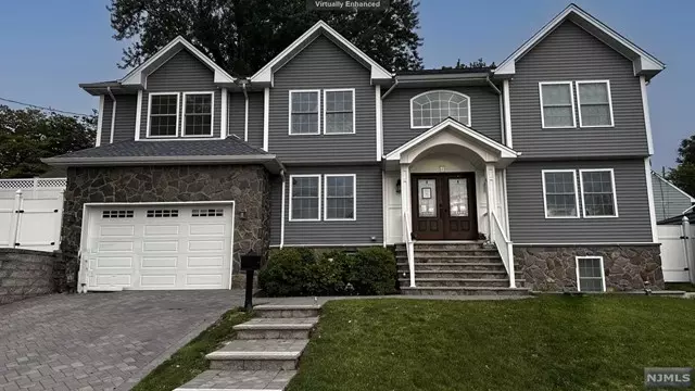 8 Oak Grove Avenue, Hasbrouck Heights, NJ 07604