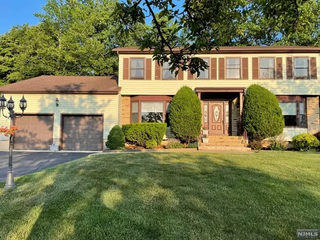 197 Webster Drive, Wayne, NJ 07470