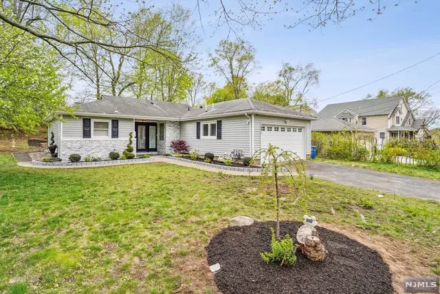 21 Ridge Road, Emerson, NJ 07630