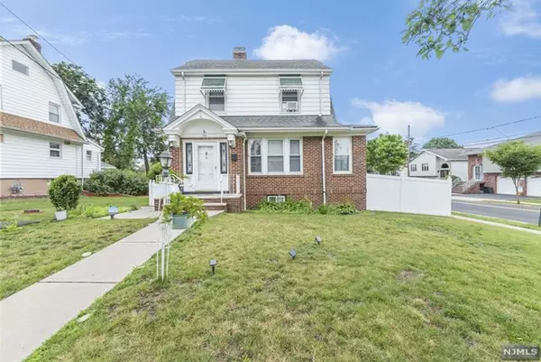 462 Summit Avenue, Carlstadt, NJ 07072