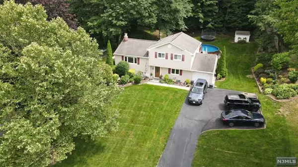 West Milford, NJ 07480,12 Warren Place