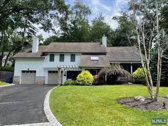 106 Oak Avenue, Park Ridge, NJ 07656