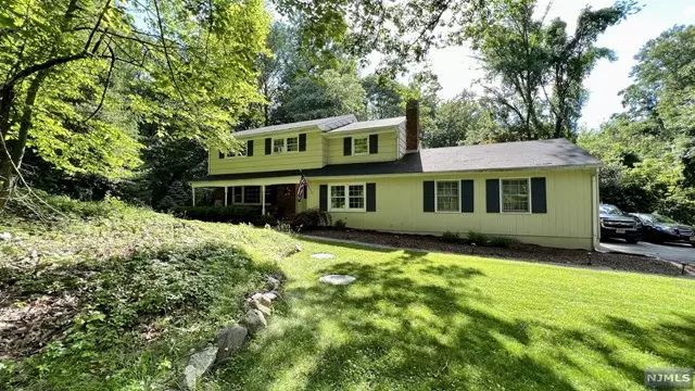 30 Green Hill Road, Kinnelon Borough, NJ 07405