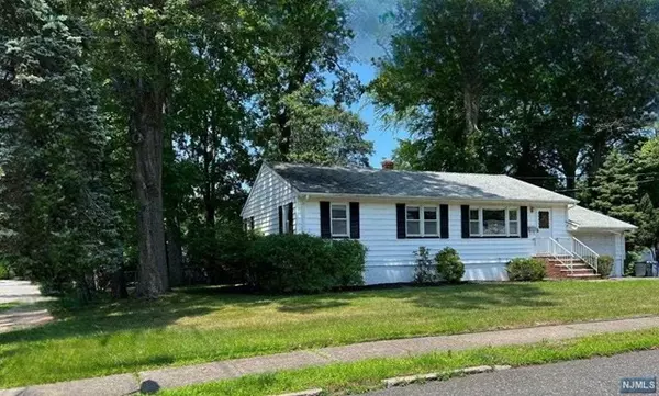 Waldwick, NJ 07463,2 Smith Street