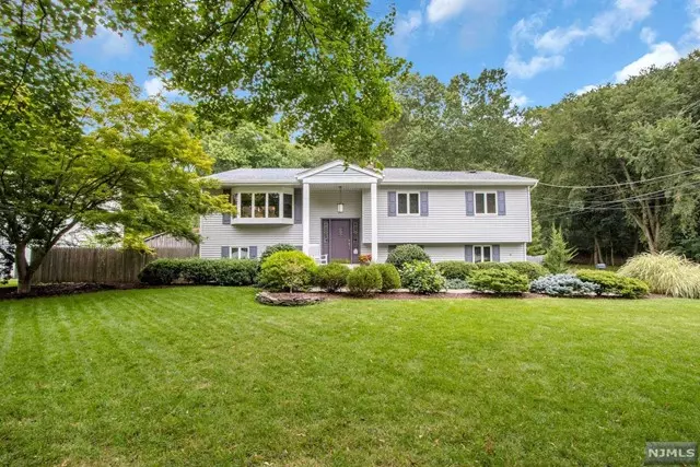 36 Cathy Road, Hillsdale, NJ 07642