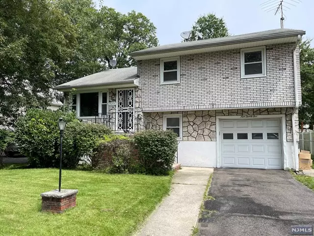 925 Warren Street, Roselle, NJ 07203