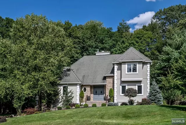 97 Seminary Drive, Mahwah, NJ 07430