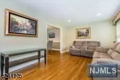 Verona, NJ 07044,41 Derwent Avenue