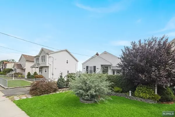 122 5th Street, Saddle Brook, NJ 07663