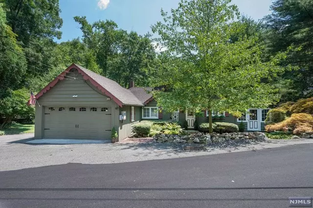 7 Afterglow Way, Montville Township, NJ 07045