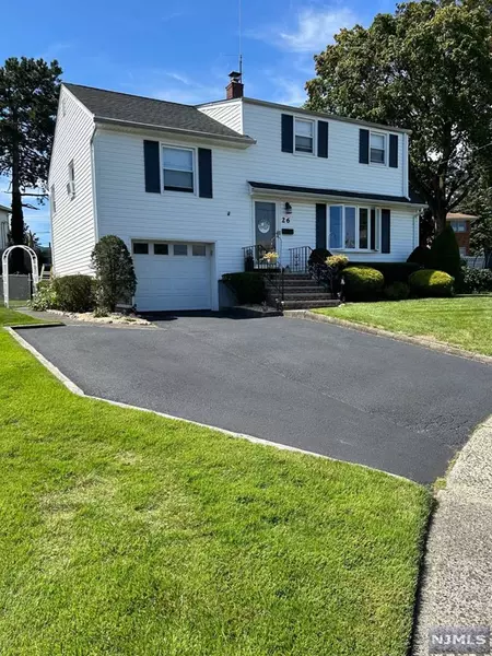 26 Leonhardt Court, Saddle Brook, NJ 07663