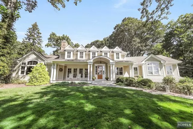 3 Sleepy Hollow Road, Upper Saddle River, NJ 07458