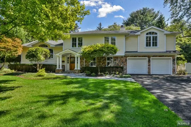 61 Taylor Drive, Closter, NJ 07624