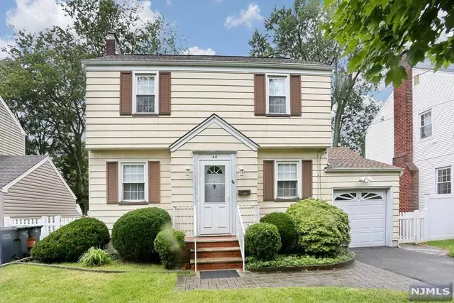 44 Lunn Avenue, Bergenfield, NJ 07621