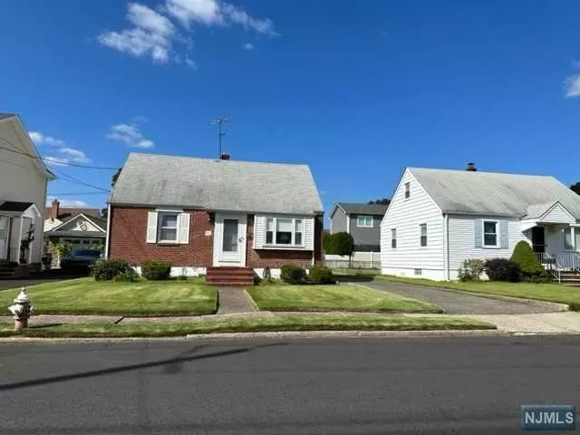 181 Stefanic Avenue, Elmwood Park, NJ 07407