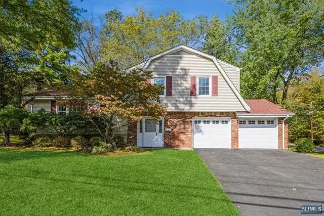 3 Lincoln Terrace, Harrington Park, NJ 07640