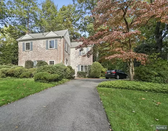 79 Erledon Road, Tenafly, NJ 07670